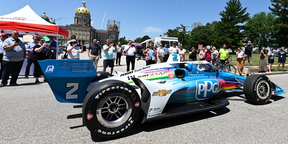 INDYCAR Drives Streets of Downtown Des Moines